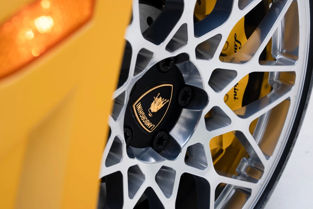 2011 Lamborghini - Image 28 of 31