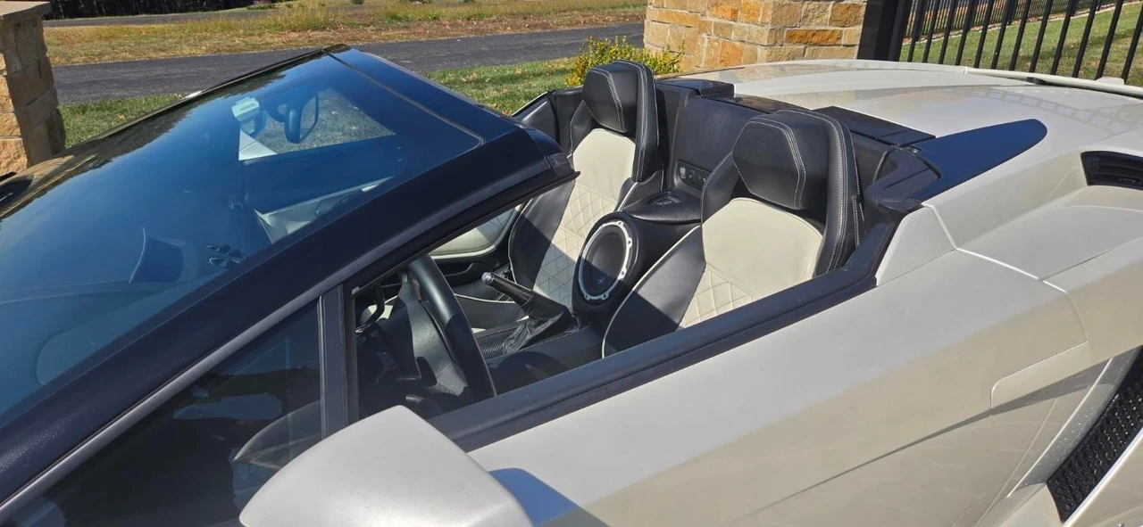 2011 Lamborghini Gallardo LP560-4 - Image 14 of 19