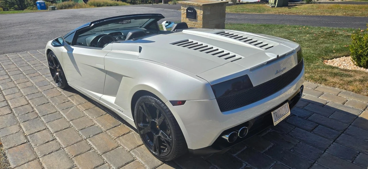 2011 Lamborghini Gallardo LP560-4 - Image 6 of 12