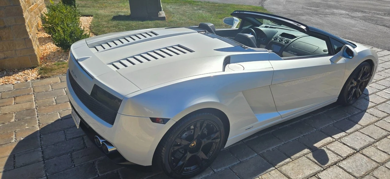 2011 Lamborghini Gallardo LP560-4 - Image 10 of 19
