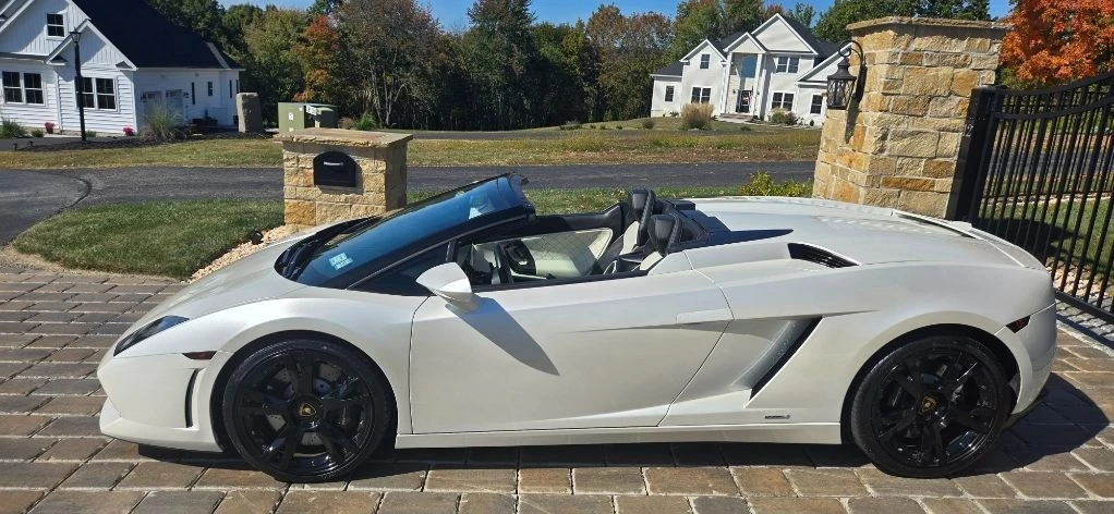 2011 Lamborghini Gallardo LP560-4 - Image 2 of 12