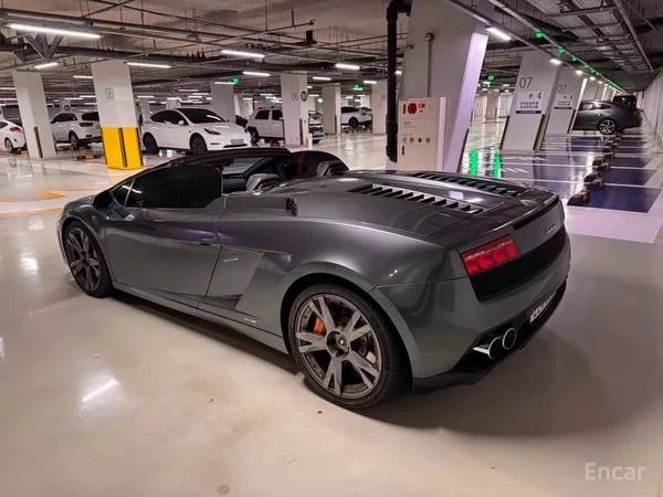 2011 Lamborghini Gallardo LP560-4 - Image 9 of 18