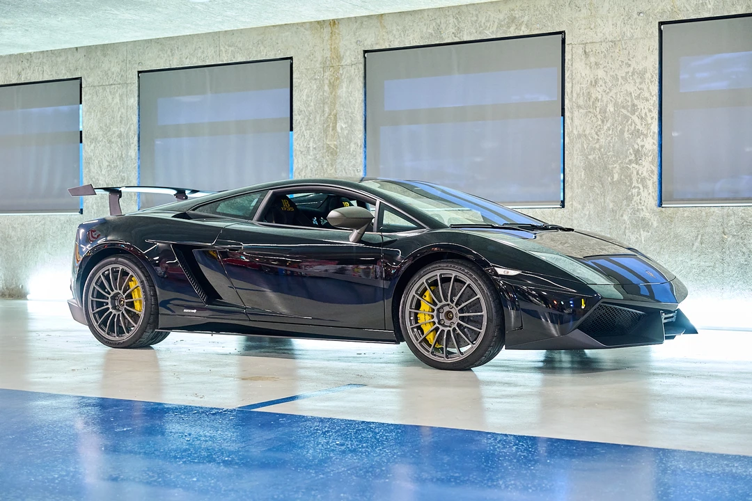 2011 Lamborghini Gallardo LP570-4 Superleggera - Image 9 of 31