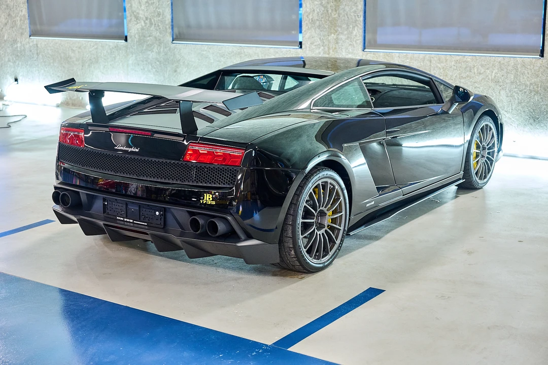 2011 Lamborghini Gallardo LP570-4 Superleggera - Image 20 of 31