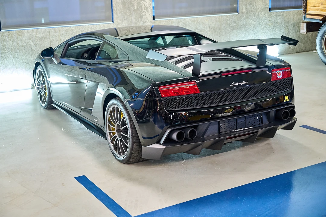 2011 Lamborghini Gallardo LP570-4 Superleggera - Image 13 of 31