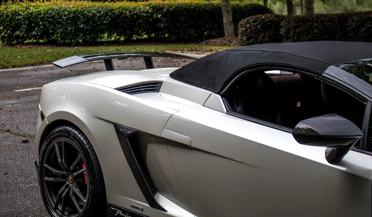 2011 Lamborghini Gallardo LP570-4 Spyder Performante - Image 24 of 31