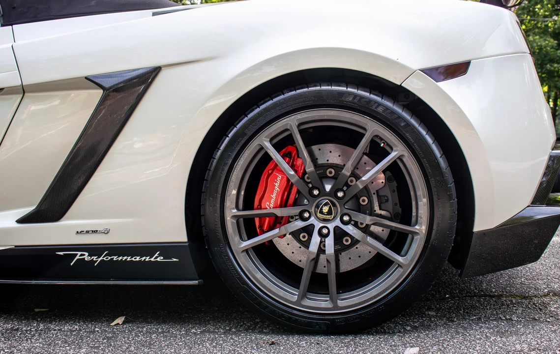2011 Lamborghini Gallardo LP570-4 Spyder Performante - Image 31 of 31