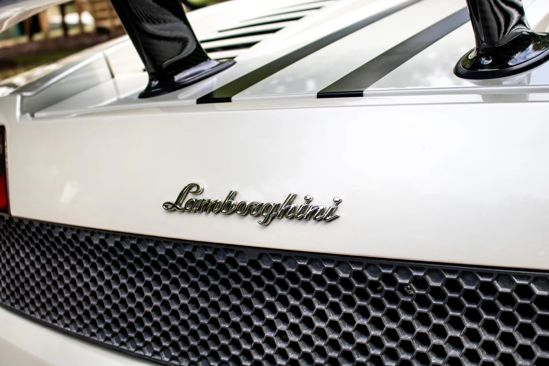 2011 Lamborghini Gallardo LP570-4 Spyder Performante - Image 17 of 31