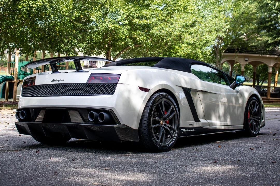 2011 Lamborghini Gallardo LP570-4 Spyder Performante - Image 4 of 31