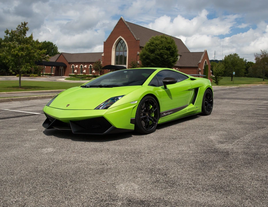 2011 Lamborghini Gallardo LP570-4 Superleggera - Image 2 of 31