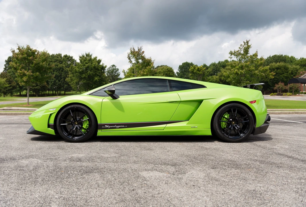 2011 Lamborghini Gallardo LP570-4 Superleggera - Image 13 of 31