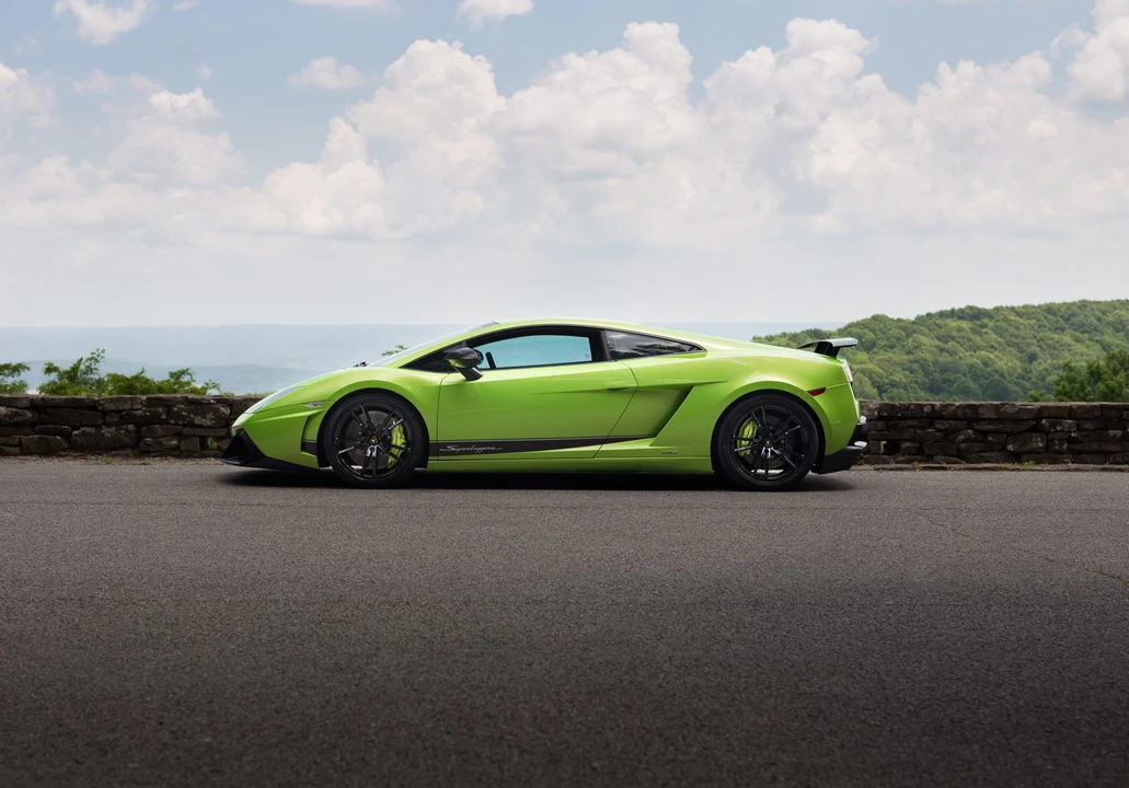 2011 Lamborghini Gallardo LP570-4 Superleggera - Image 12 of 31