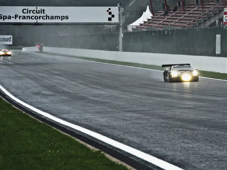 2011 Lamborghini Gallardo - Image 11 of 25