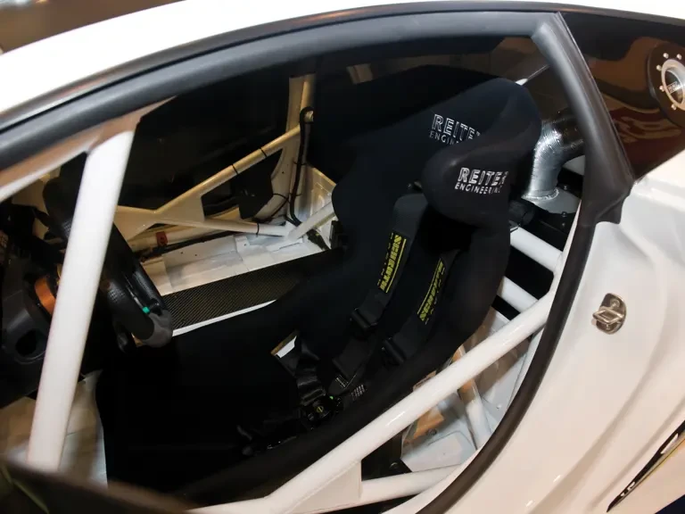 2011 Lamborghini Gallardo - Image 17 of 25