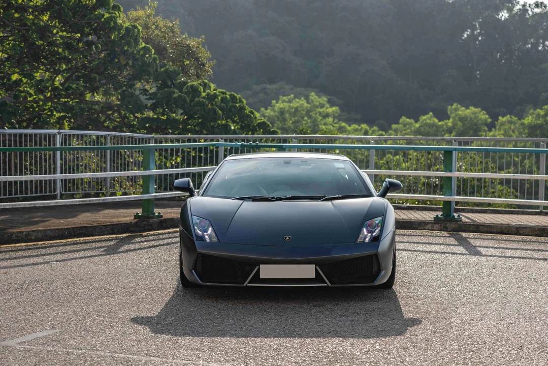 2011 Lamborghini Gallardo - Image 2 of 31