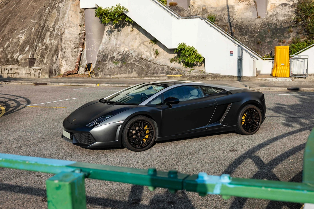 2011 Lamborghini Gallardo - Image 11 of 31