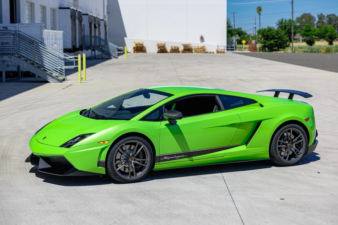 2011 Lamborghini Gallardo LP570-4 Superleggera - Image 2 of 31