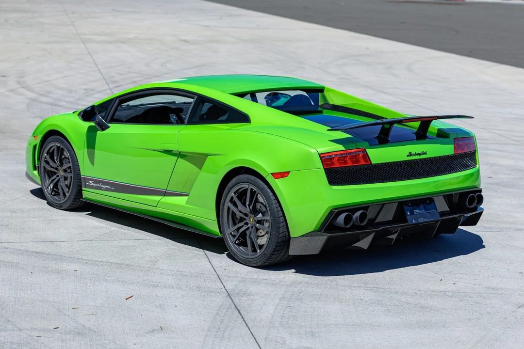2011 Lamborghini Gallardo LP570-4 Superleggera - Image 6 of 31