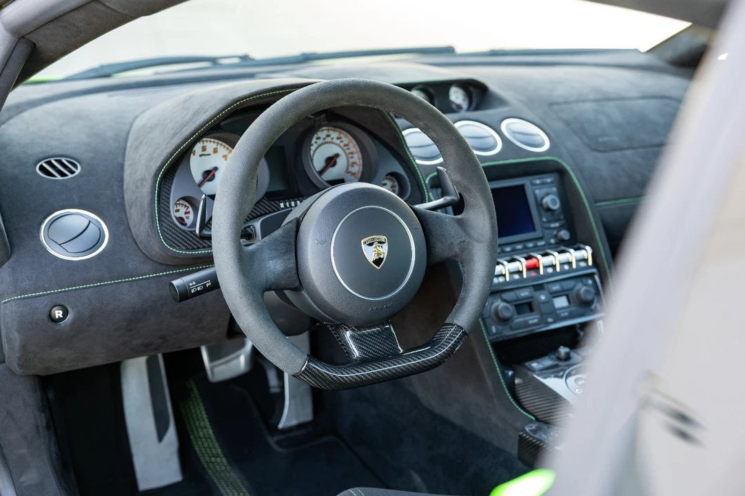 2011 Lamborghini Gallardo LP570-4 Superleggera - Image 22 of 31