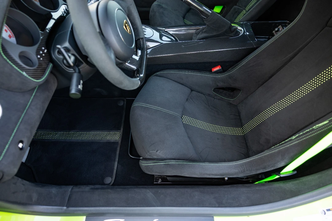 2011 Lamborghini Gallardo LP570-4 Superleggera - Image 24 of 31