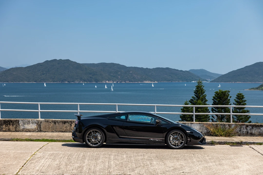 2011 Lamborghini Gallardo LP570-4 Superleggera - Image 4 of 31