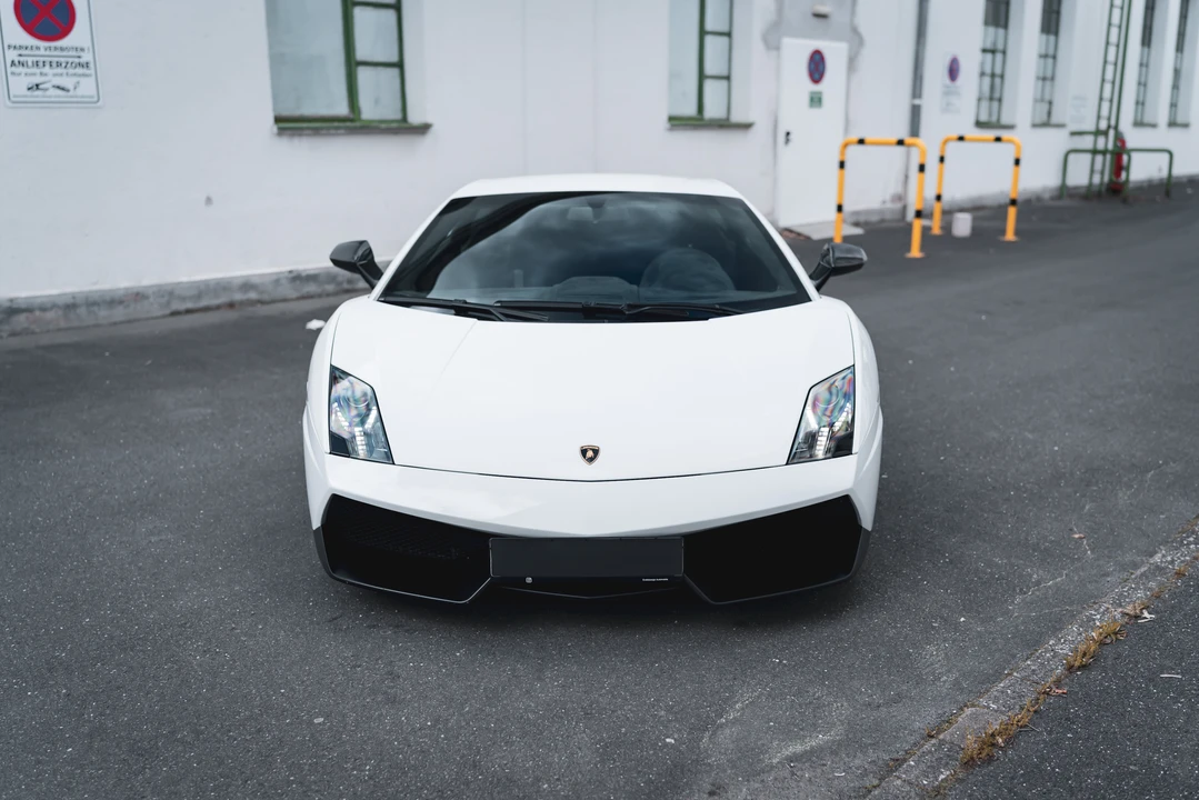 2011 Lamborghini Gallardo LP570-4 Superleggera - Image 10 of 31