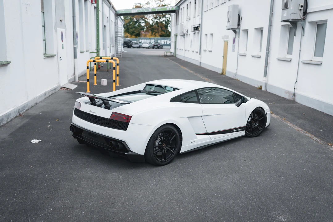 2011 Lamborghini Gallardo LP570-4 Superleggera - Image 20 of 31