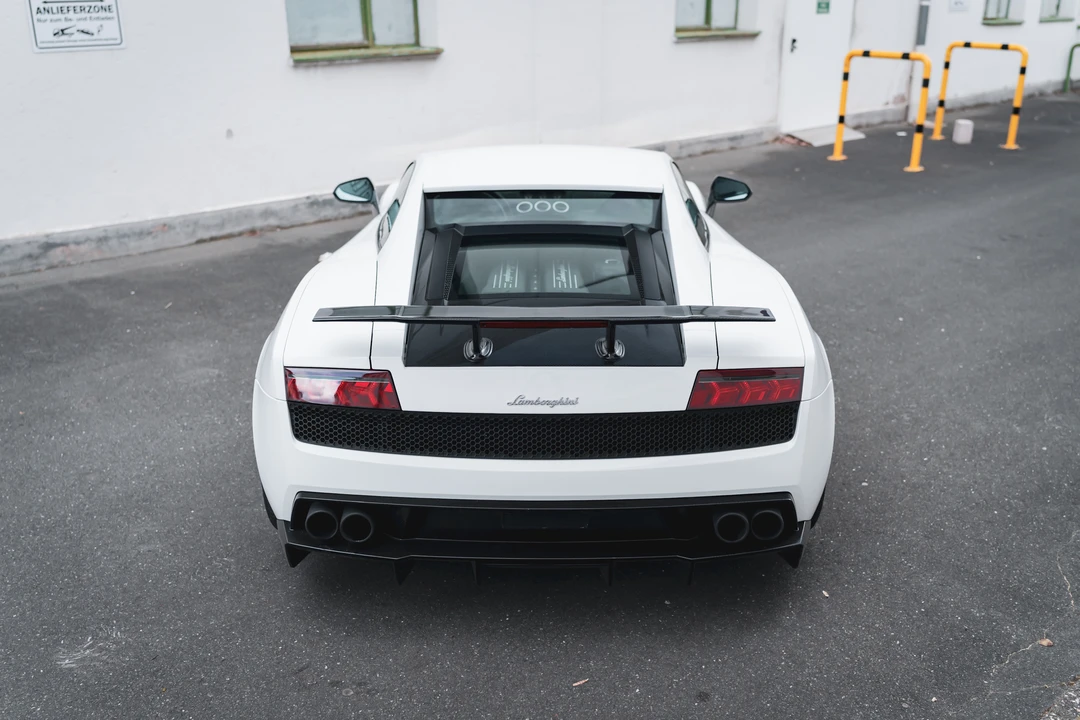 2011 Lamborghini Gallardo LP570-4 Superleggera - Image 27 of 31