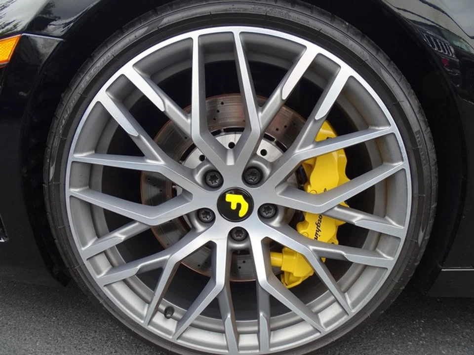 2011 Lamborghini Gallardo - Image 6 of 19