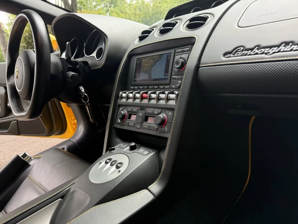 2011 Lamborghini Gallardo LP560-4 - Image 16 of 20