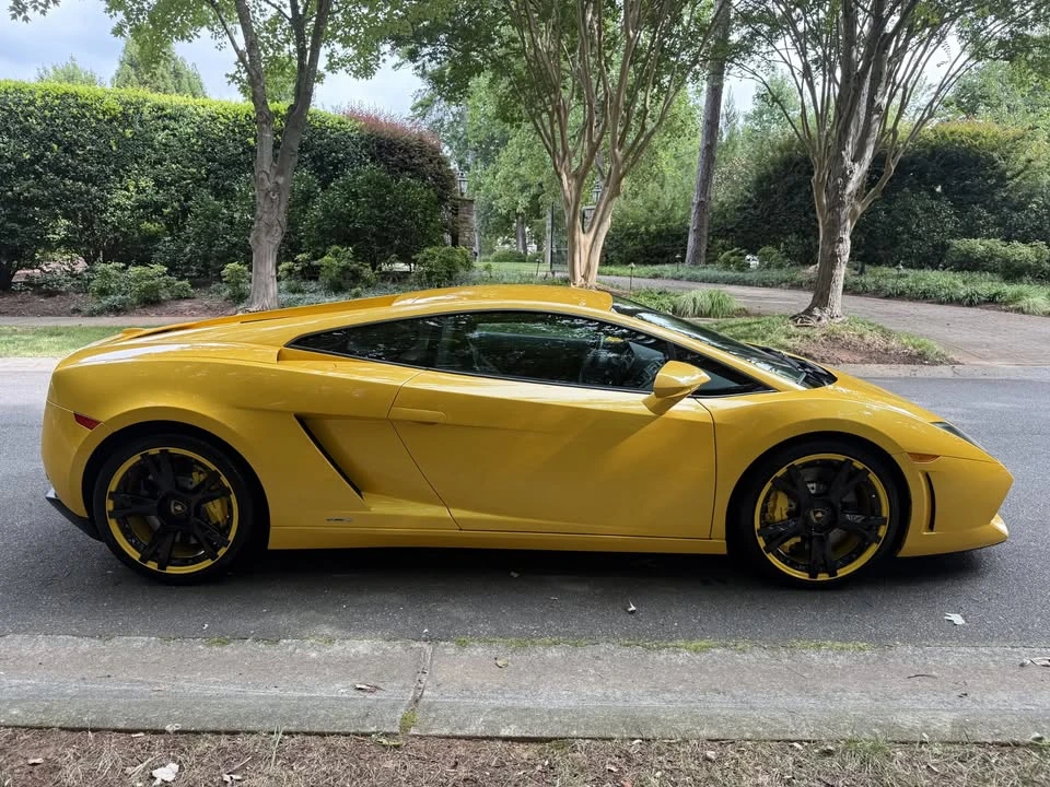 2011 Lamborghini Gallardo LP560-4 - Image 8 of 20
