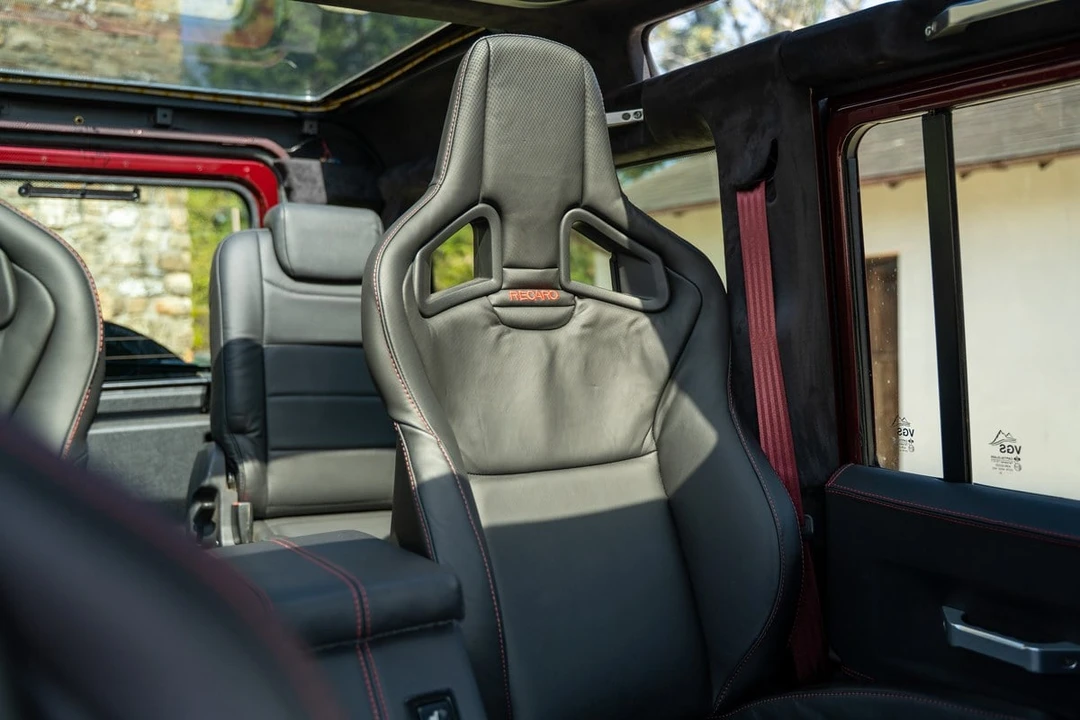2011 Land Rover Defender - Image 25 of 30