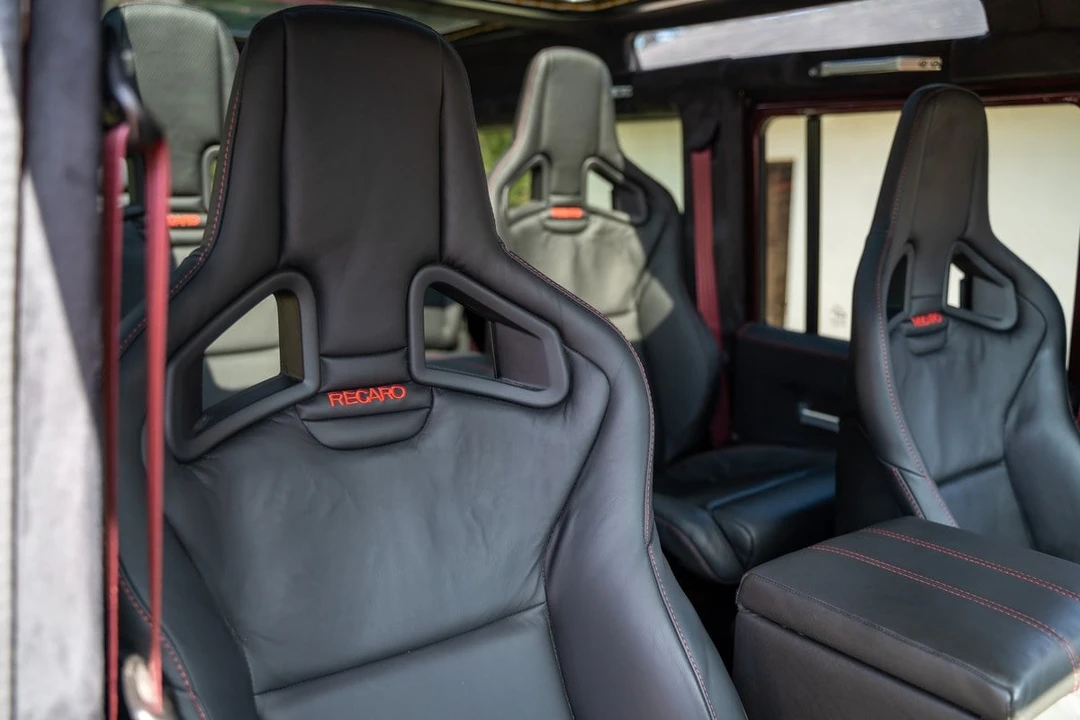 2011 Land Rover Defender - Image 19 of 30