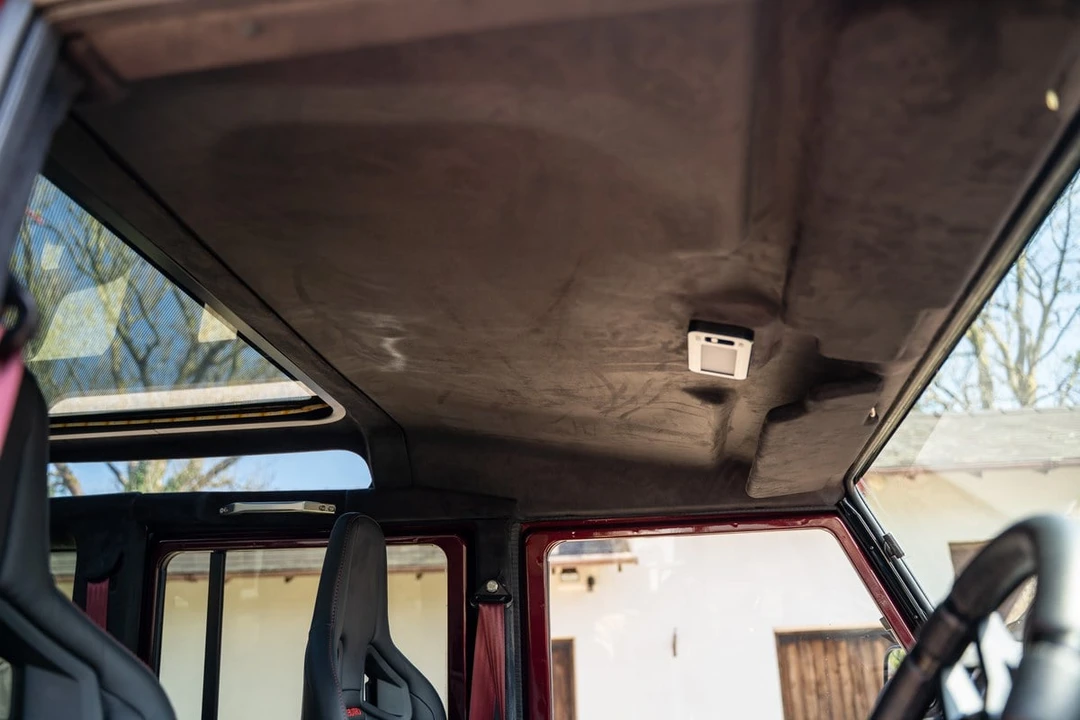 2011 Land Rover Defender - Image 22 of 30