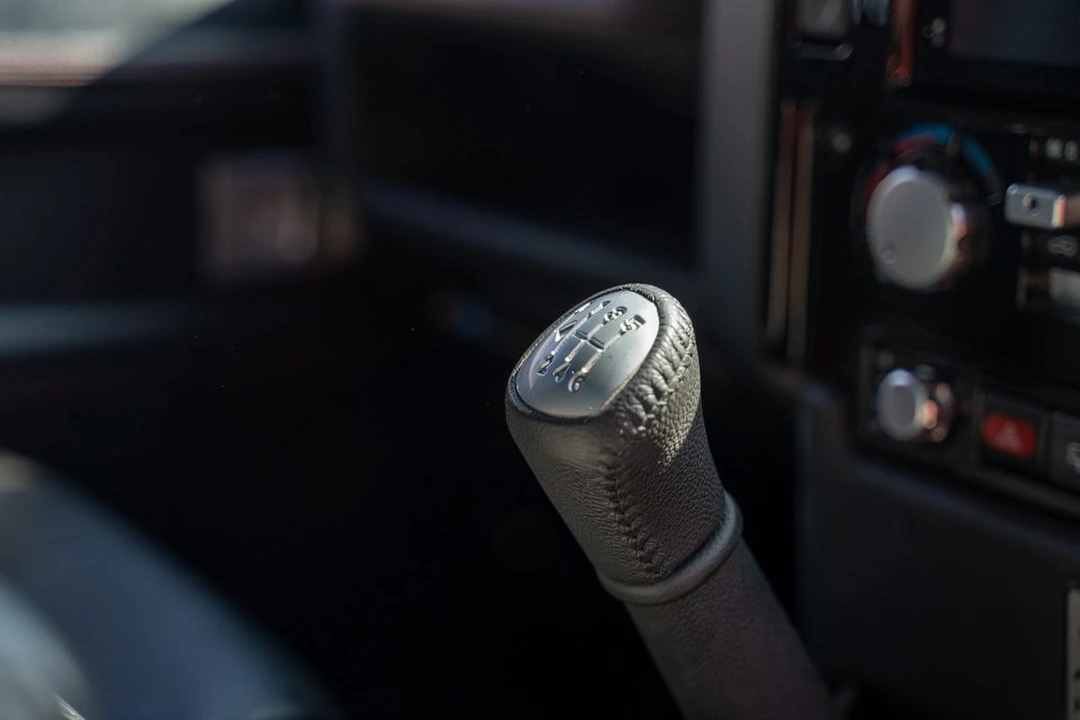 2011 Land Rover Defender - Image 23 of 30