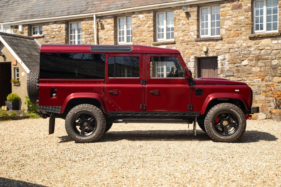 2011 Land Rover Defender - Image 4 of 30