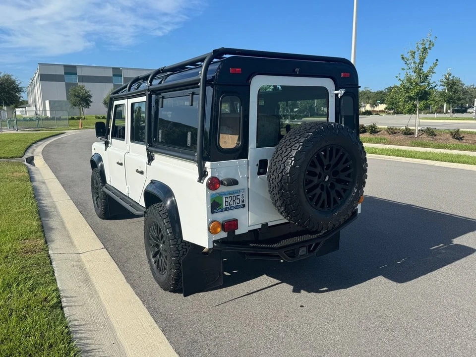 2011 Land Rover Defender - Image 3 of 11