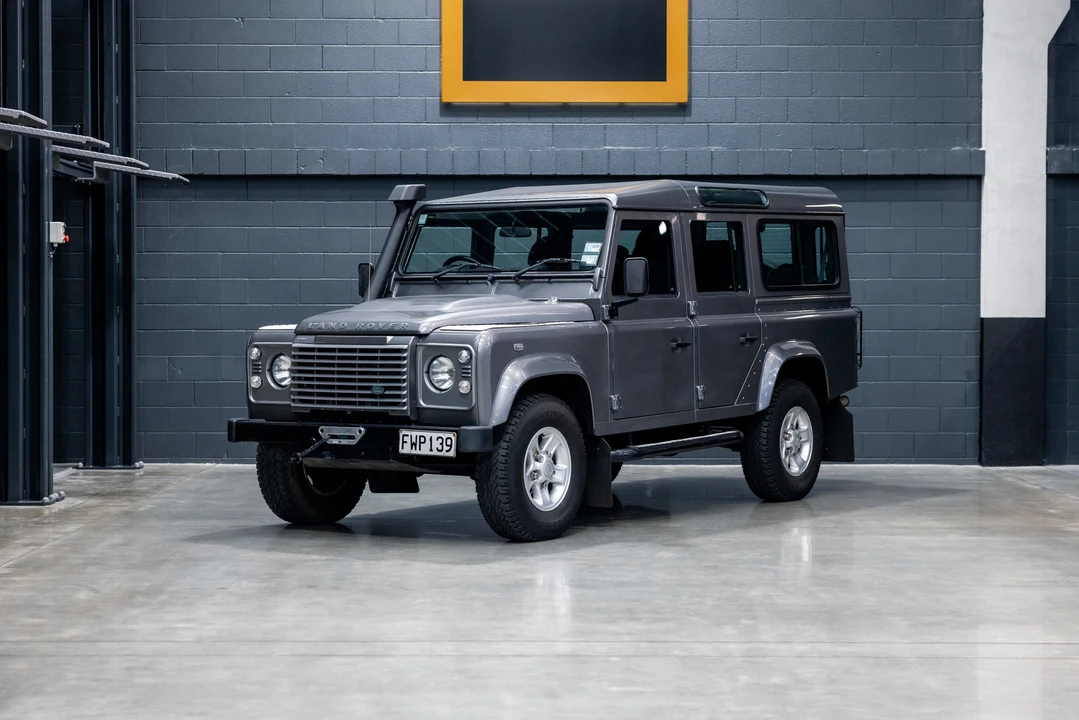 2011 Land Rover Defender 110 - Image 10 of 31