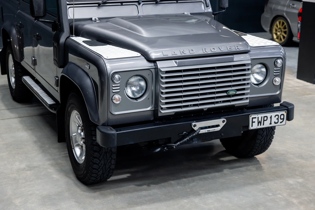 2011 Land Rover Defender 110 - Image 21 of 31