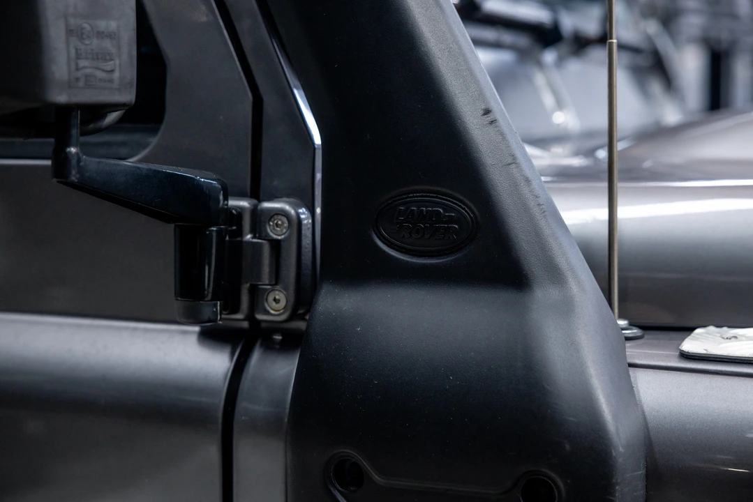 2011 Land Rover Defender 110 - Image 30 of 31