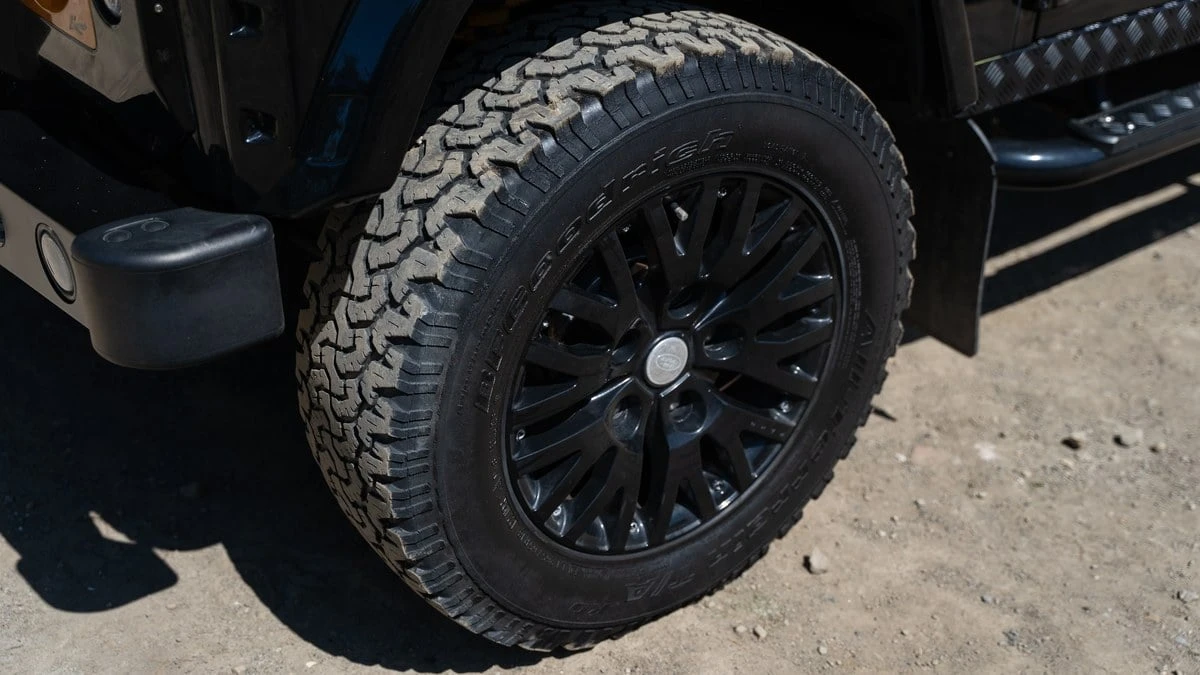 2011 Land Rover Defender 110 - Image 13 of 30