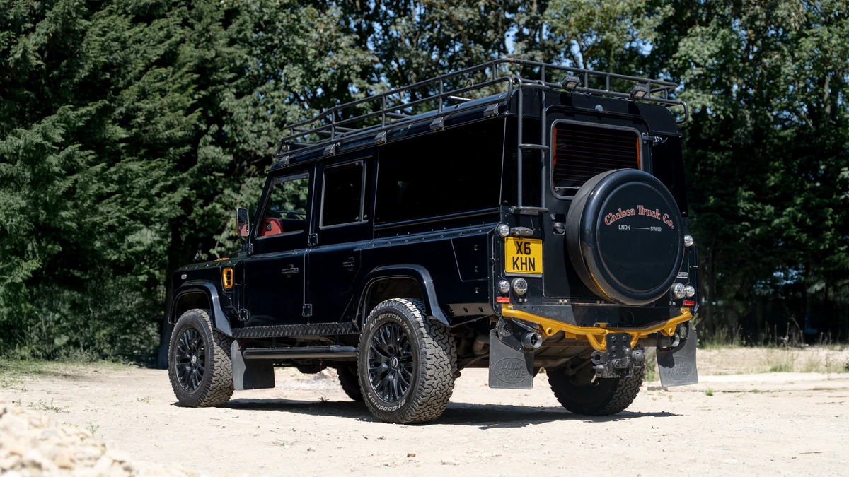 2011 Land Rover Defender 110 - Image 9 of 30