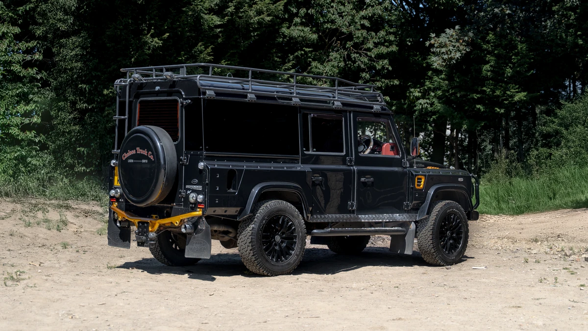 2011 Land Rover Defender 110 - Image 11 of 30