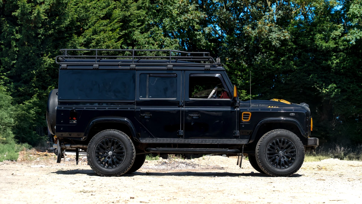 2011 Land Rover Defender 110 - Image 6 of 30