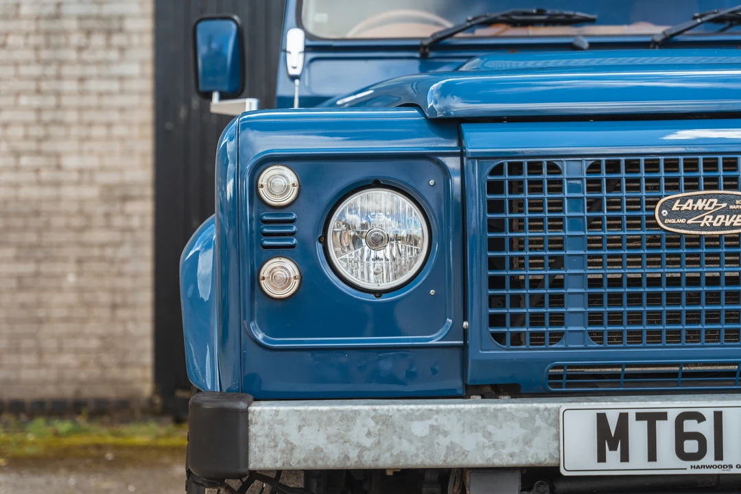2011 Land Rover Defender 110 - Image 26 of 31