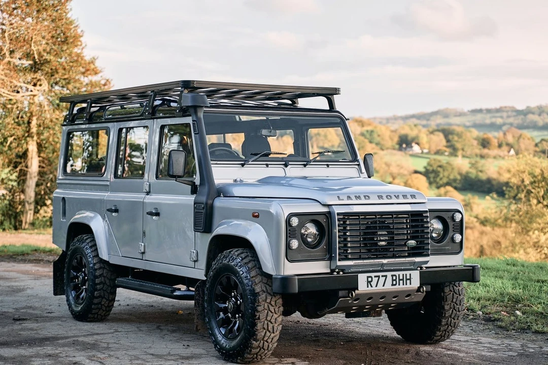 2011 Land Rover Defender 110 - Image 4 of 30