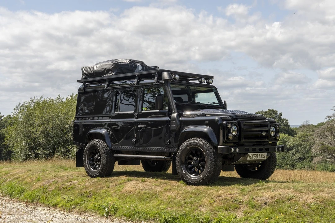 2011 Land Rover Defender 110 - Image 19 of 30
