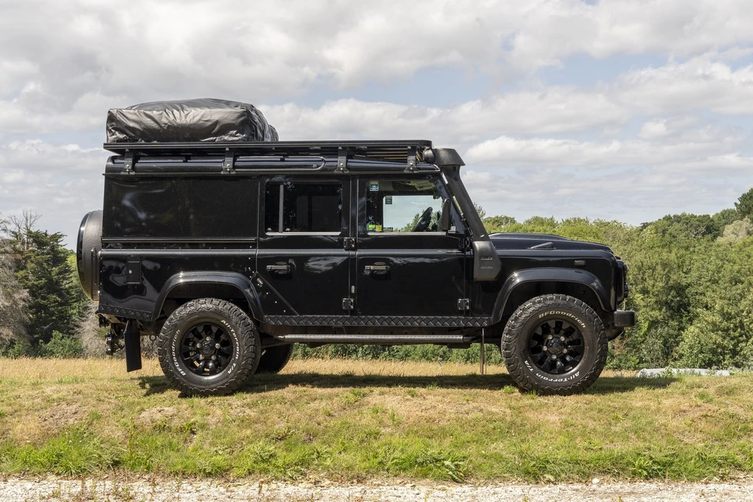 2011 Land Rover Defender 110 - Image 20 of 30