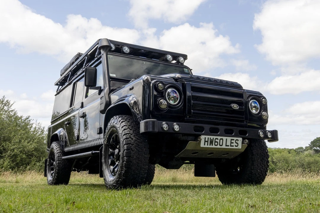 2011 Land Rover Defender 110 - Image 13 of 30