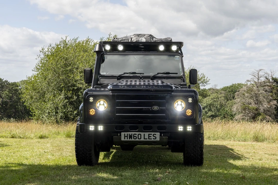 2011 Land Rover Defender 110 - Image 14 of 30